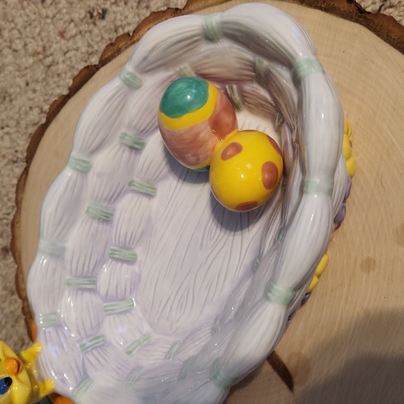 Warner Brothers Tweety Bird Easter Candy Dish 1998 - Picture 2 of 7